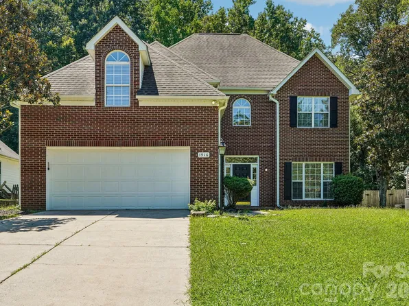 1916 Wilrose Pl, Matthews, NC 28105