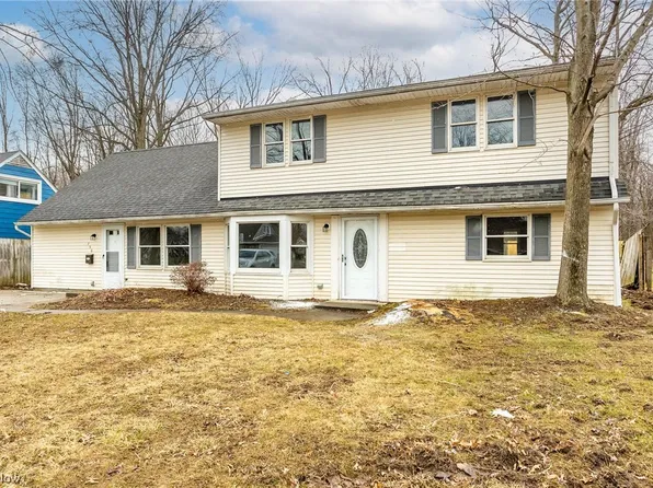 756 Irving Park Blvd, Sheffield Lake, OH 44054