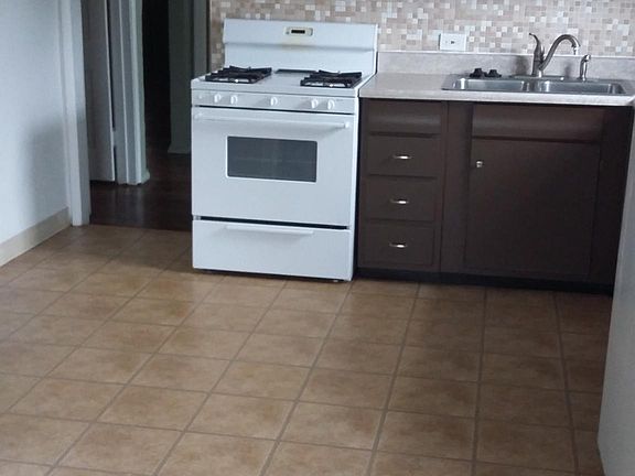 4th image of 9539 Cloverhurst Dr
