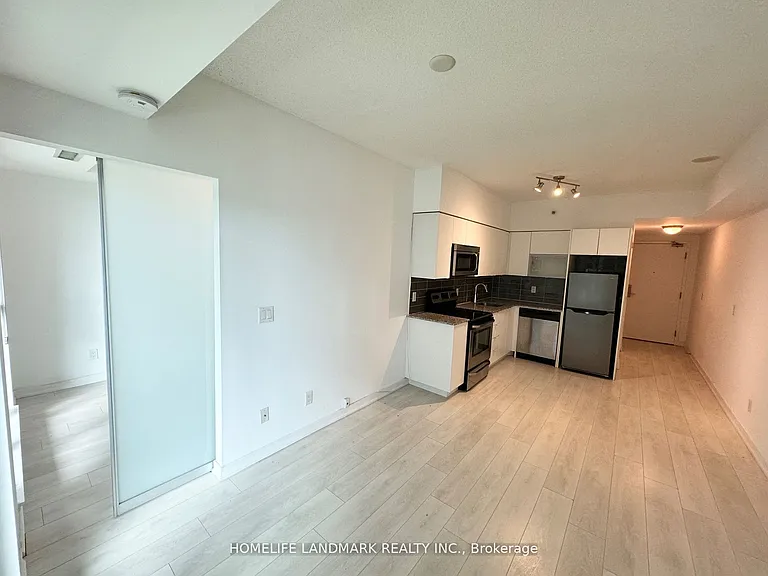 69 Lynn Williams St N #210 — Photo 7
