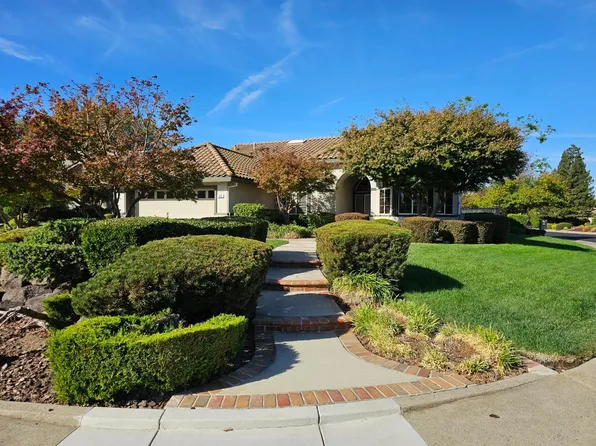 300 Comstock Ct, Roseville, CA 95747
