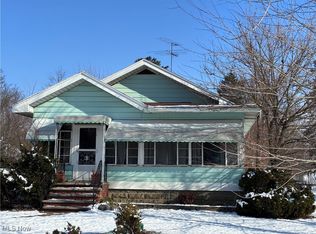 2048 Grafton Rd, Elyria, OH 44035