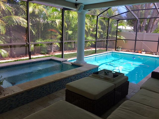 Private Pool and Jacuzzi