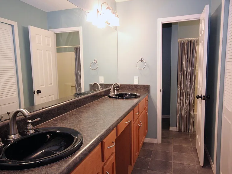 3528 Parkwood Ave — Photo 8