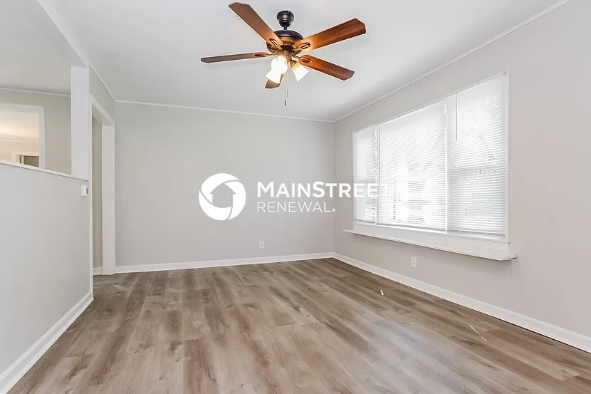 11810 W 69th St. — Photo 2