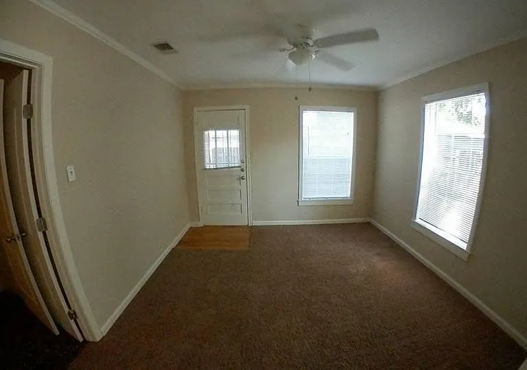 2433 23rd St — Photo 25