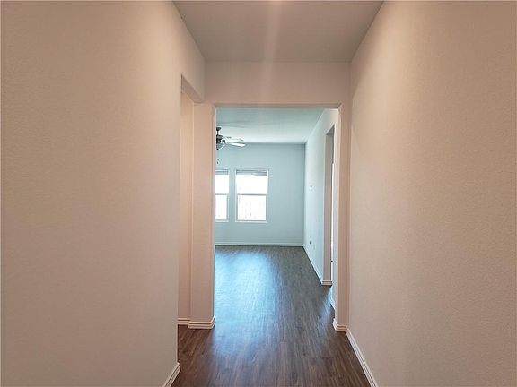 4th image of 1002 Olseley Ave