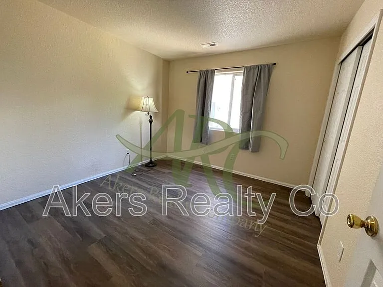 746 S Legend Ln — Photo 9