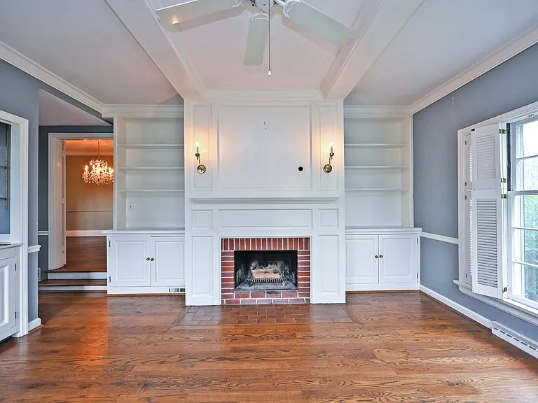 6900 Drake Rd — Photo 26