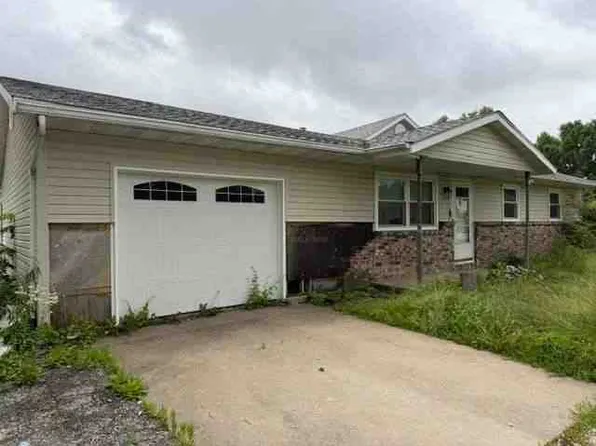 1178 County Road 2311, Moberly, MO 65270