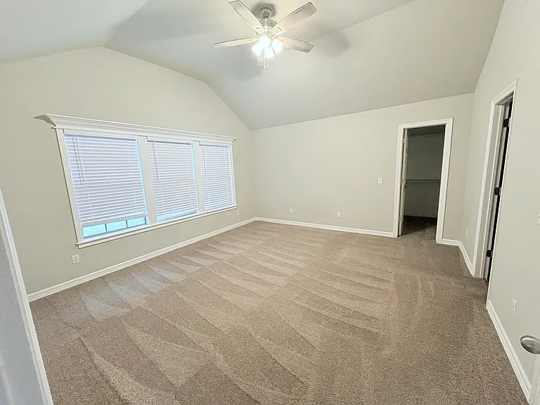 4375 E Holiday Dr — Photo 5