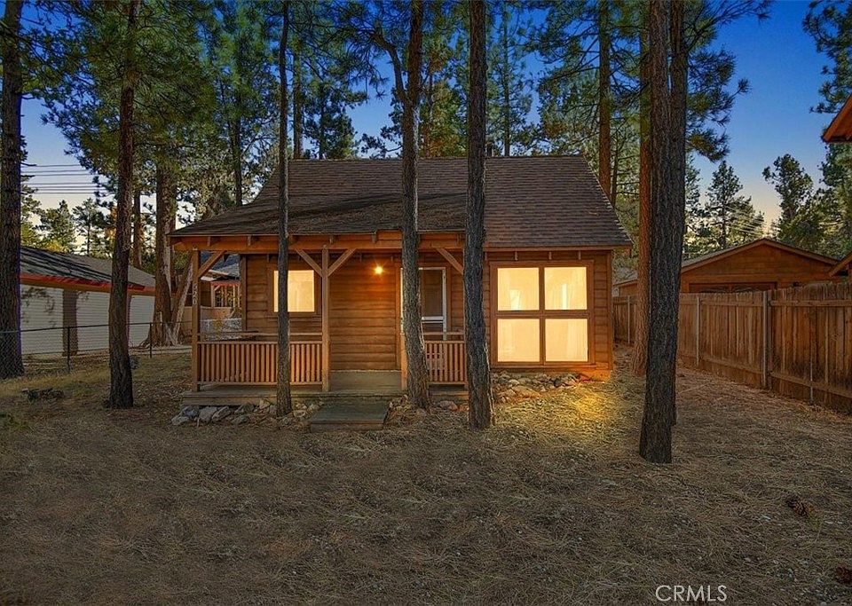 1st image of 520 Irving Way