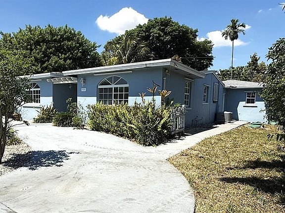 2nd image of 9825 SW 54th St