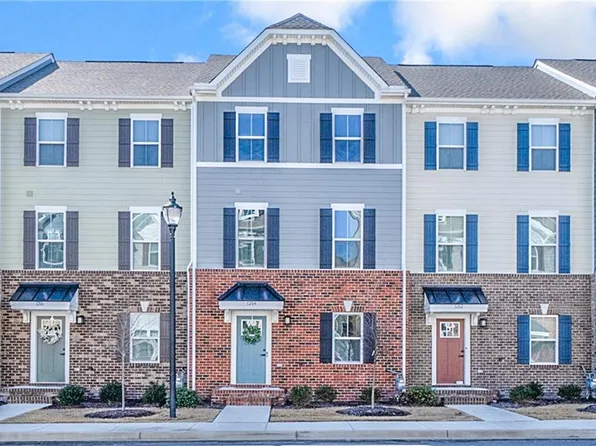 1204 Gunboat Dr, Suffolk, VA 23435