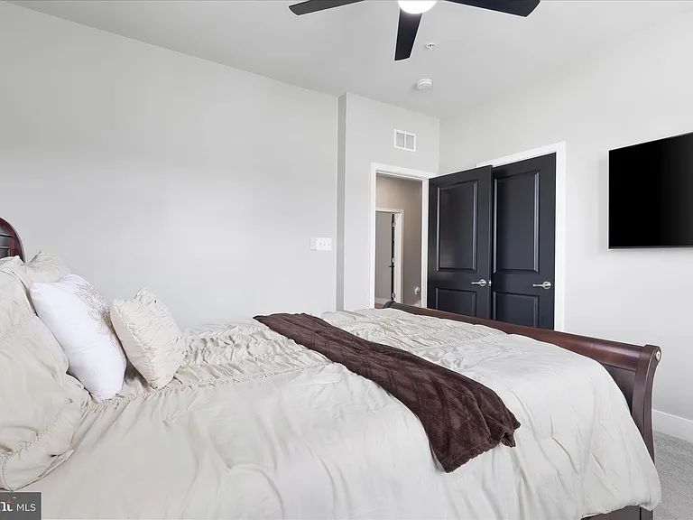 5680 Lewis Carroll Dr — Photo 27