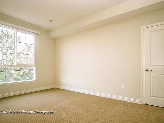5th image of 12345 Chandler Blvd APT 305