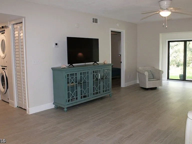 6328 Sugar Bush Ln #B — Photo 6