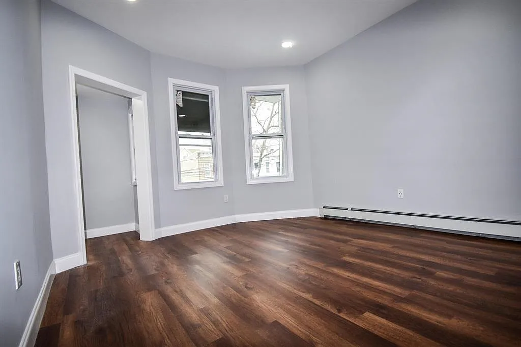 3 bed, 2.0 bath, $3,200 — Photo 2