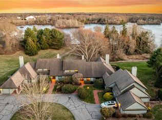 3 Shadow Farm Way, South Kingstown, RI 02879