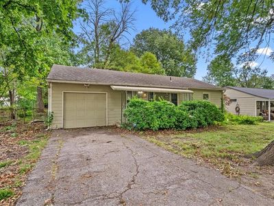 7115 Outlook St, Overland Park, KS, 66204