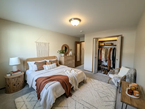 Indian Village Apartments