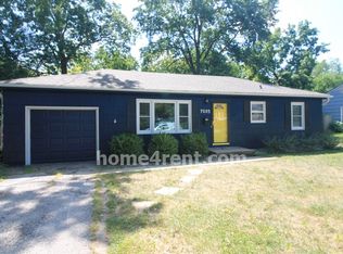 7605 Colonial Dr, Prairie Village, KS 66208