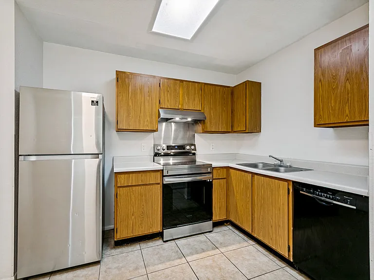 6819 Eden Grove Dr — Photo 4