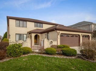 625 Regency Dr, Des Plaines, IL 60016