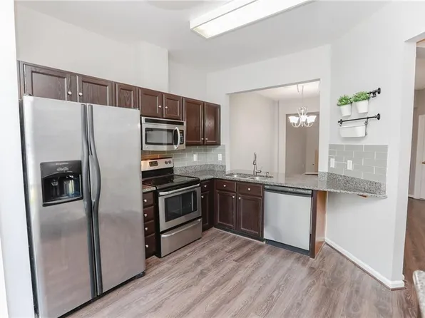 772 Windbrook Cir, Newport News, VA 23602