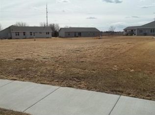 509 Jeanette St, Combined Locks, WI 54113