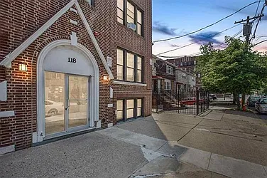 118 Corbin Avenue