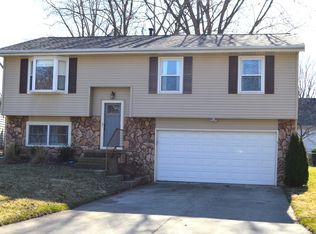 2417 Anchor Dr, Bloomington, IL 61704