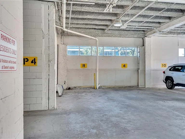 835 Julia St #4 — Photo 16