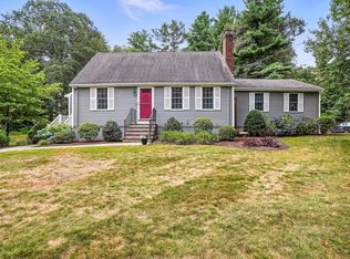 128 Beach St, Foxboro, MA 02035