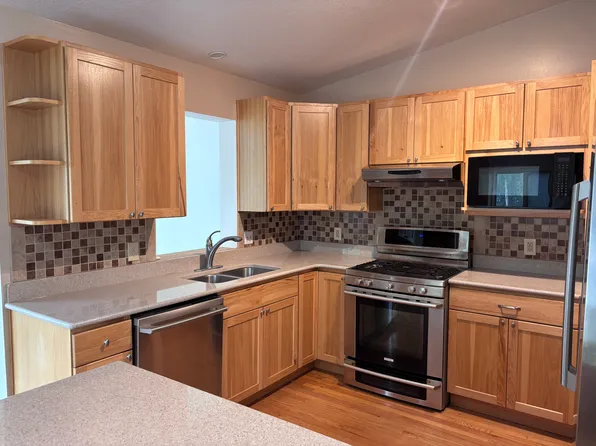 3555 N Snow Goose Dr #B, Wasilla, AK 99654