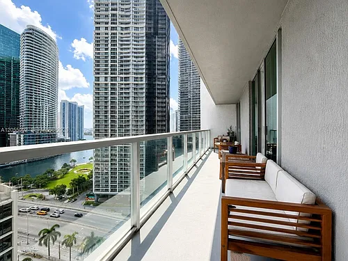 500 Brickell Ave #1805 Photo 1