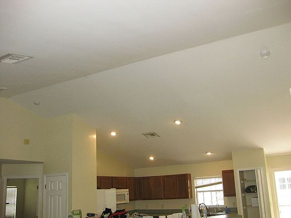 4th image of 1314 NW 11th St