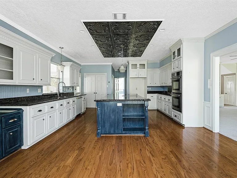12002 Moorcreek Dr — Photo 14