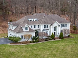 52 Winterberry Rd, Deep River, CT 06417