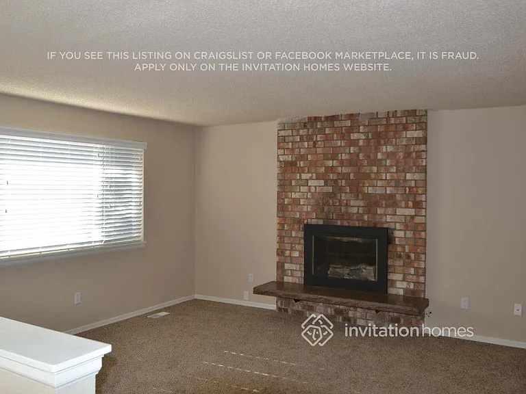 2401 66th Ave NE — Photo 3