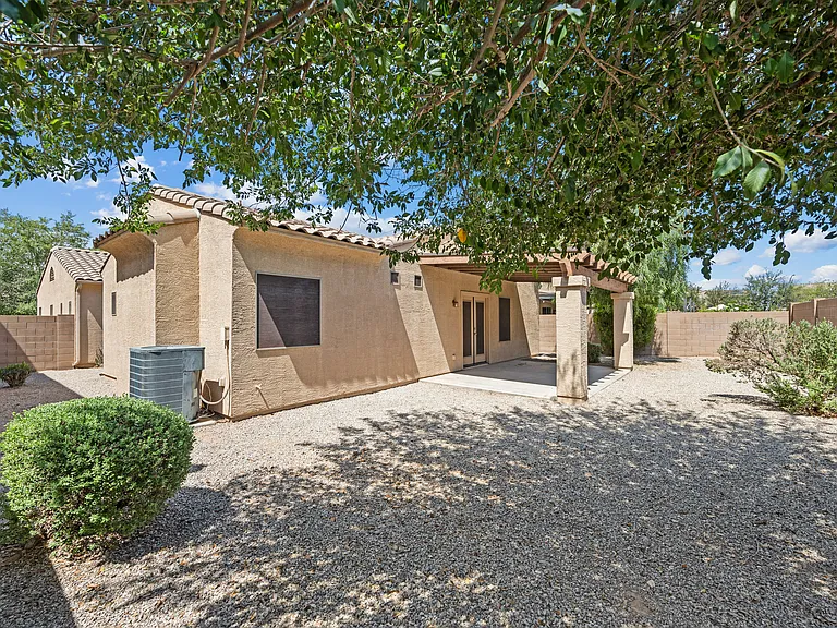 15929 W Custer Ln — Photo 17