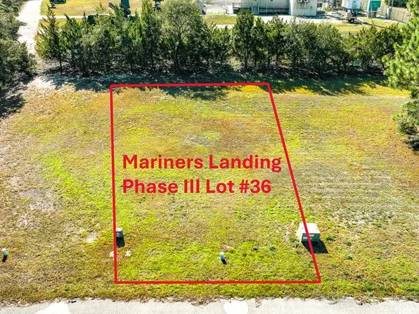 121 S Mariners Way, Carrabelle, FL 32322