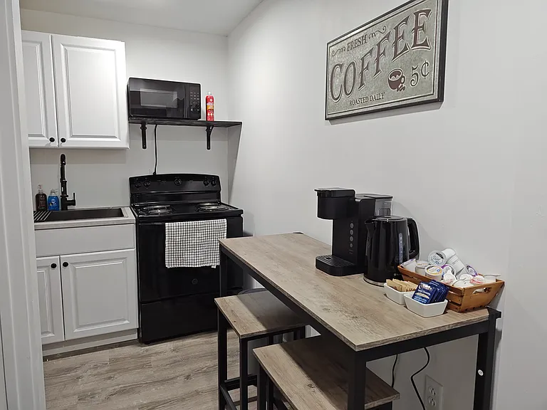 200 W Walnut St #4 — Photo 14