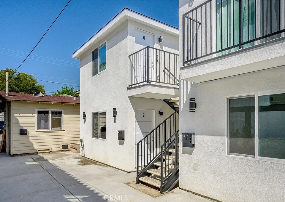 1025 Linden Ave #B