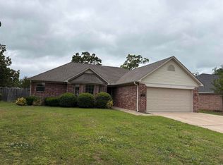 4520 Oregon Trl, Conway, AR 72034