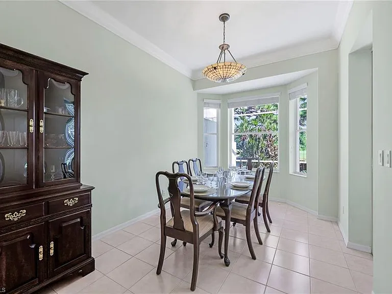 26409 Clarkston Dr — Photo 5