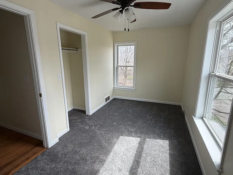 1071 Ackley St — Photo 3