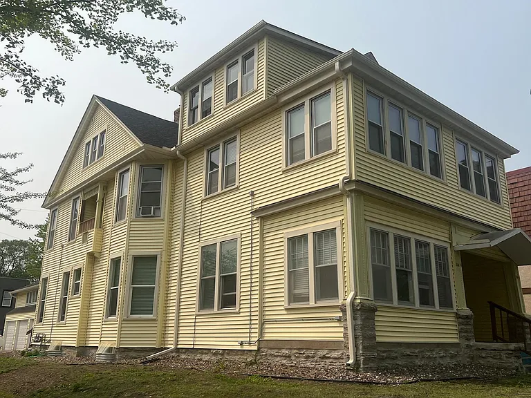 2654 Colfax Ave S — Photo 16