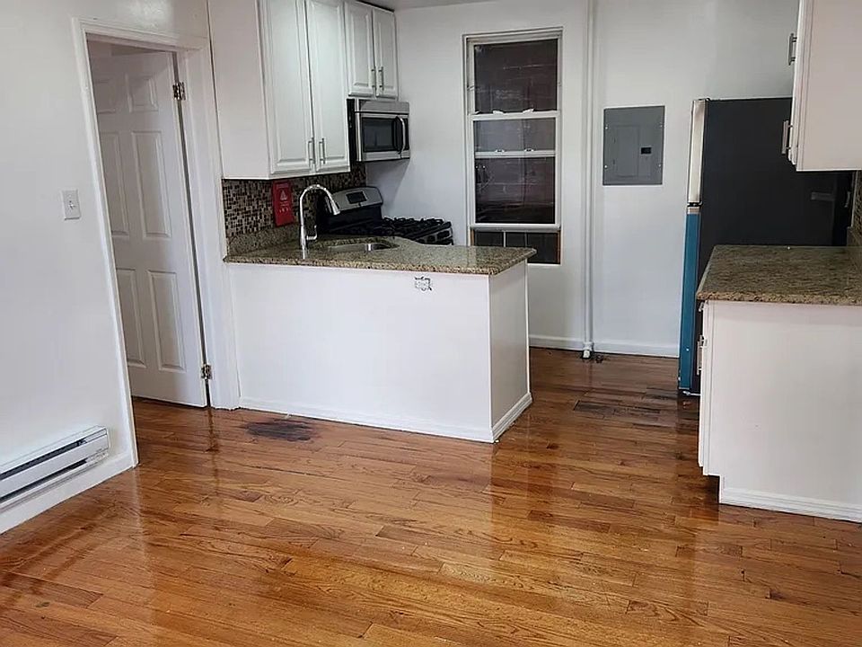 1st image of 3663 Bronxwood Ave APT 2