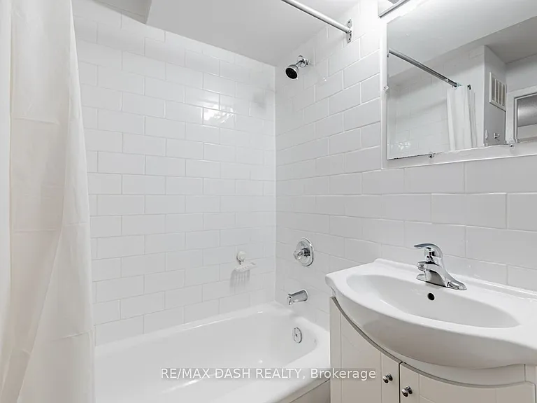 663 Huron St #B2 — Photo 17